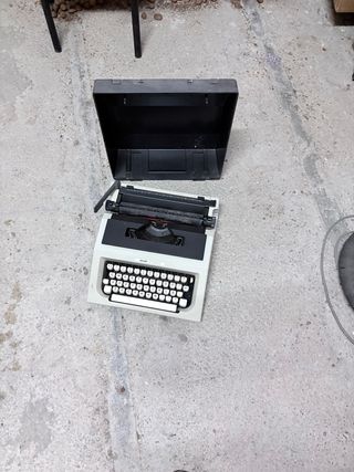 Máquina de escribir Olivetti Lettera 35