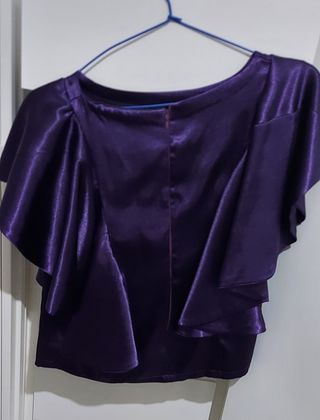 Blusa morada invitada boda