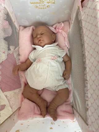 Muñeca Reborn con Cuna y Accesorios