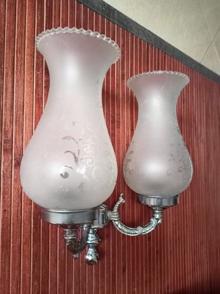 Aplique Victoriano de mediados del Siglo XX