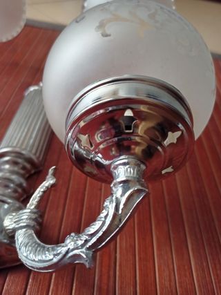 Aplique Victoriano de mediados del Siglo XX