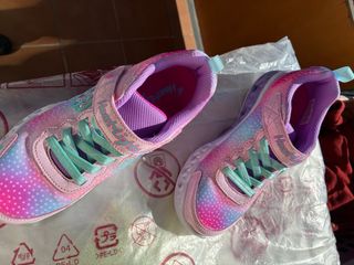 Zapatillas NUEVAS skechers niña / heartlights