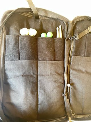 Baquetas y baquetero mochila