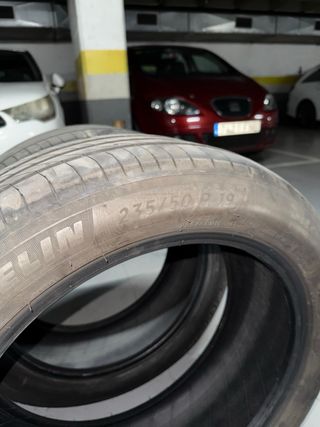 2 Neumáticos Michelin