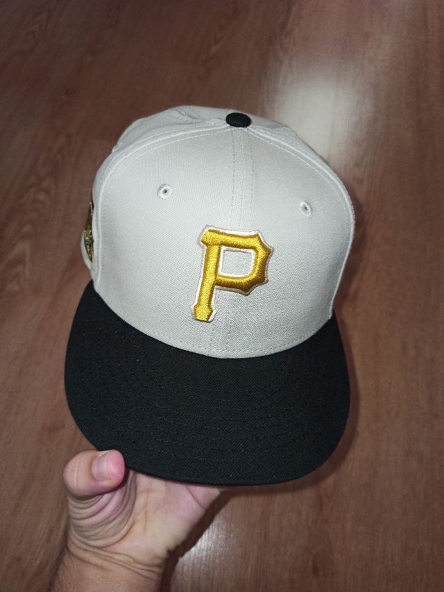 Gorra New Era Beige y Negra