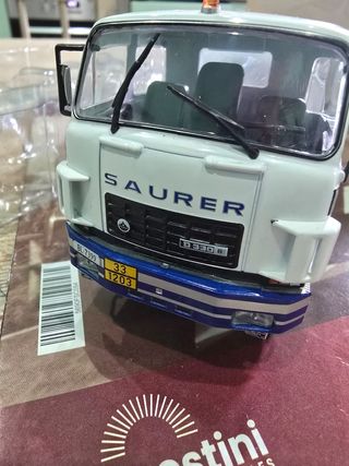 Saurer D330 F 8x4 DeAgostini Cisterna Mobil