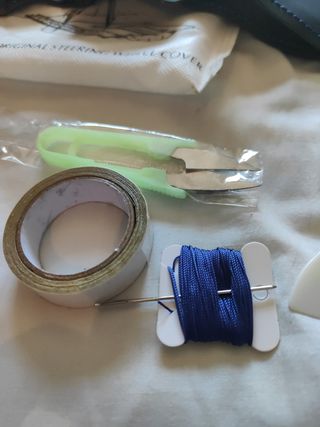 Funda Volante Cuero Costuras Azules