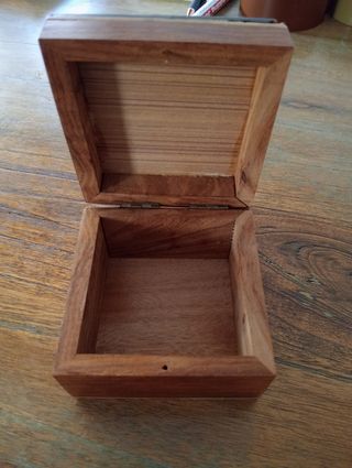Cajita de madera decorada