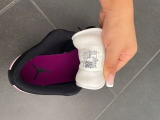 Nike Jordan Negro, Blanco y Lila