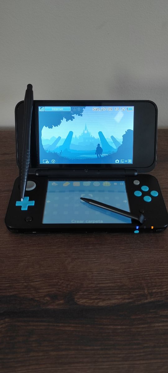 Nintendo New 2DS XL Negra y Azul