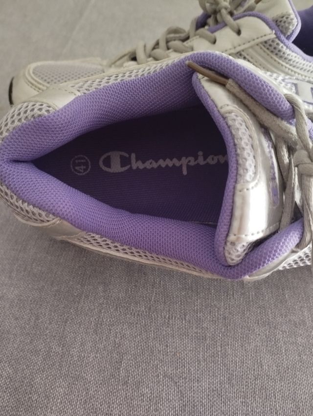 ZAPATILLAS CHAMPIONS plateadas y moradas Talla 41