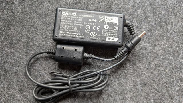 Cargador Casio AD-C51G