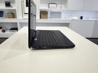 Notebook  Sony Vaio i5  Pro  16 GB RAM- SSD con Wi