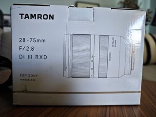 Sony Alpha 7 III con objetivo Tamron 28-75mm