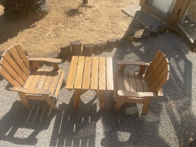 TAVOLO IN LEGNO DI PINO + 2 SEDIE PER BAMBINI