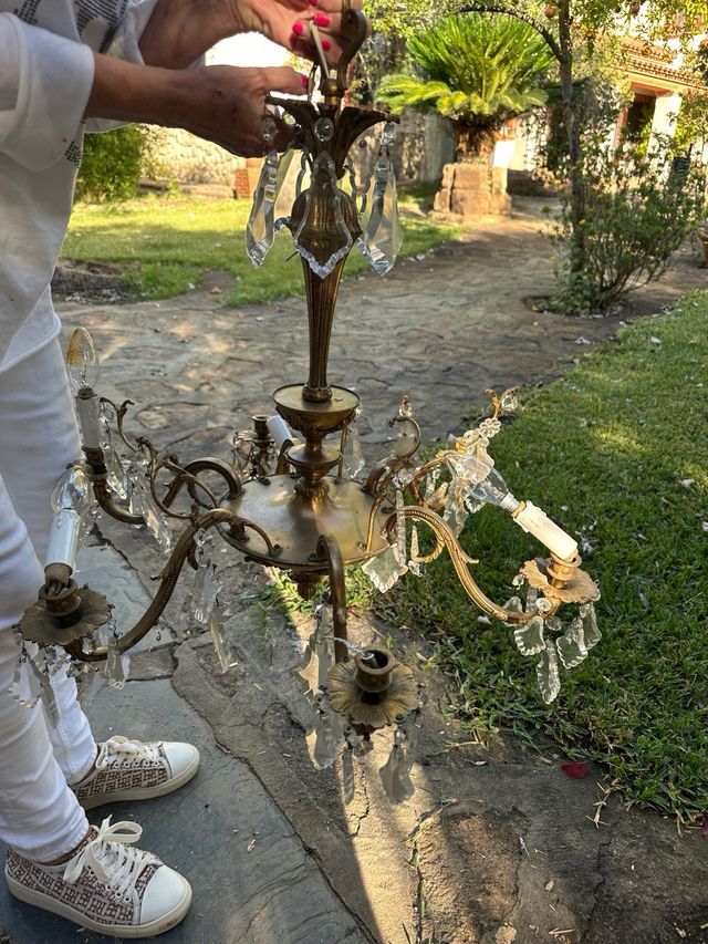 Lámpara antigua hierro dorado con cristales