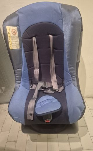 Silla coche bebé azul y negra