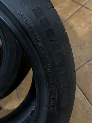 Neumático Continental 255/45 R20 101W