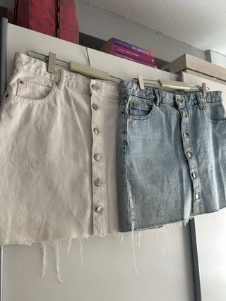 Pack 2 faldas vaqueras blancas y azules