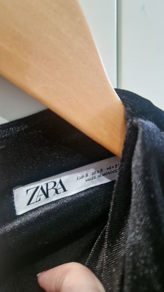 Top terciopelo negro hombreras S