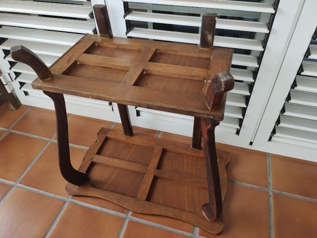 Tavolino antico in legno del 1935