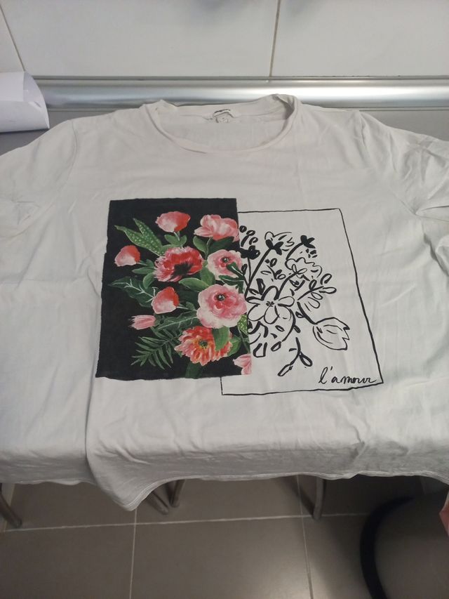 Camiseta Desigual flores talla L Mujer