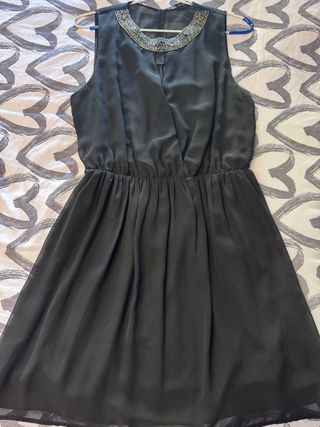 Vestido gasa Zara negro con pedrería