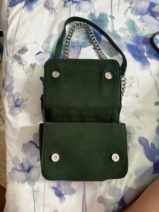 Bolso verde cuadrado, con bordado de dragón