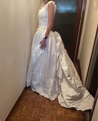 Vestido de Novia 
De Pronovias
Blanco
un solo uso