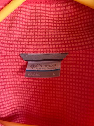 Chaqueta Columbia coral