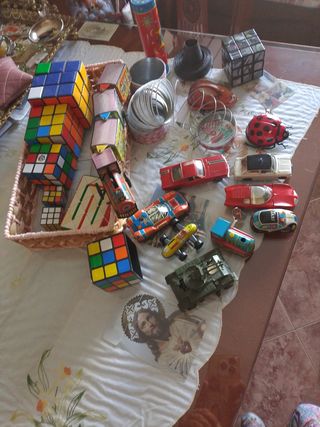 Un sacco di vecchi giocattoli ultima offerta