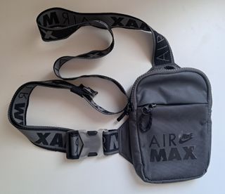 Riñonera Nike Air Max Negra y Gris