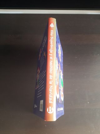 Kika Superbruja y el hechizo de la Navidad (Kik...