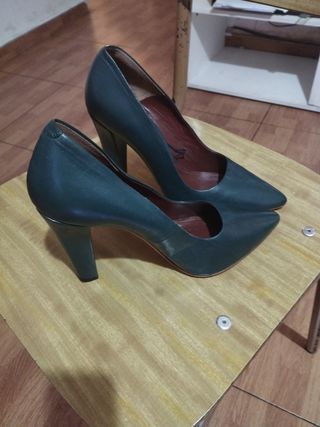 Zapatos de tacón verde botella talla 40