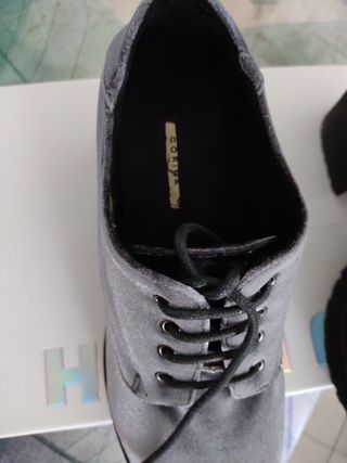 Zapatos grises metalizados