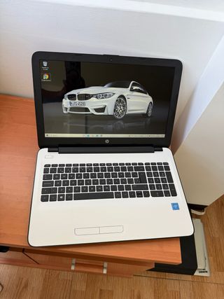 HP 15,6” COMO NUEVO 