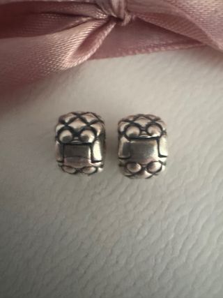 Pandora Clips con Tachuelas Plata