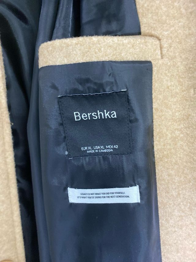 Abrigo hombre Bershka T.XL