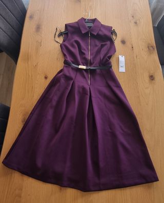 Vestido Calvin Klein morado sin mangas
