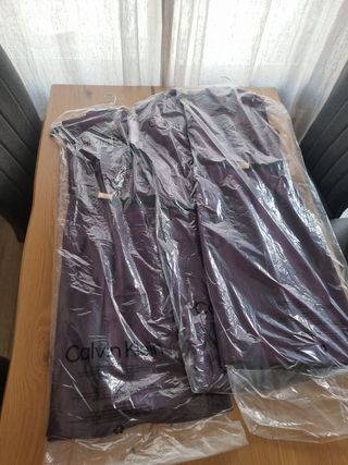 Vestido Calvin Klein morado sin mangas