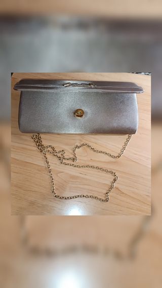 Bolso de mano dorado