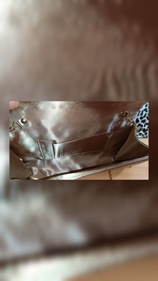 Bolso de mano dorado