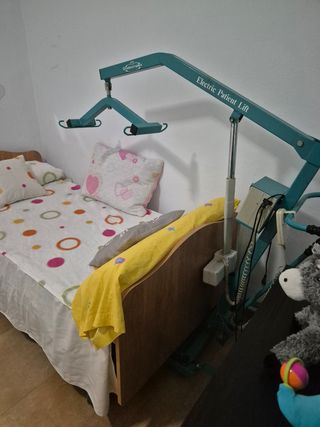 Vendo grúa para persona con movilidad reducida 