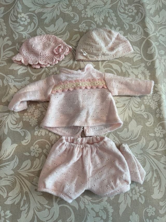 Lote de ropa para bebé reborn