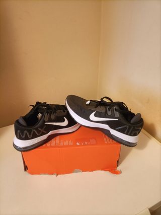 T42 Nike Air Max Alpha Trainer 4 