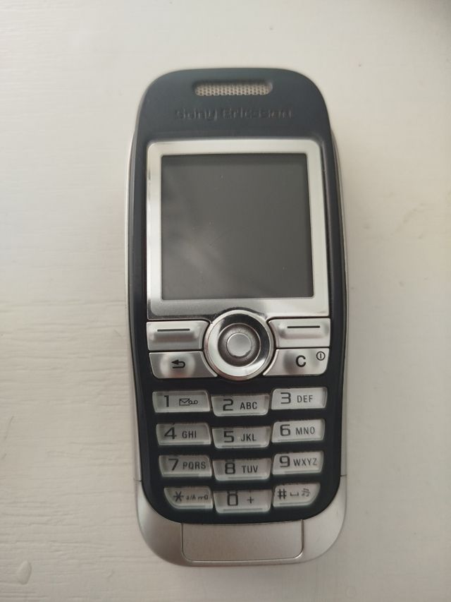 Sony Ericsson J300i Negro/Plata