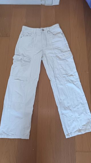 Pantalones cargo blancos