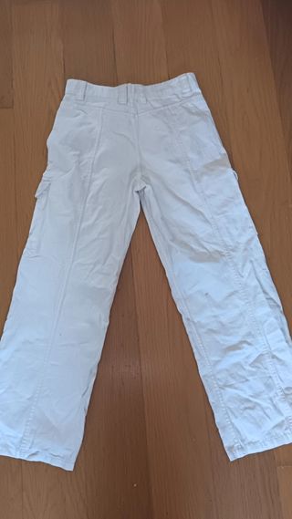Pantalones cargo blancos