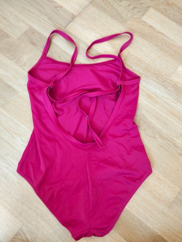 Bañador niña fusia