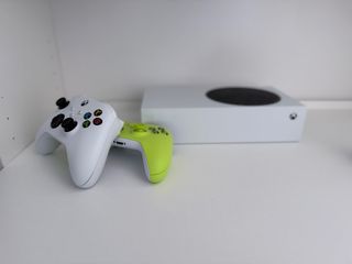 Xbox Series S 500GB Blanca y Verde